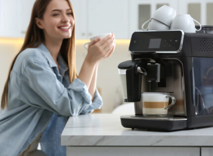 Guide généraliste : quelle machine à café pour bien commencer votre journée ?