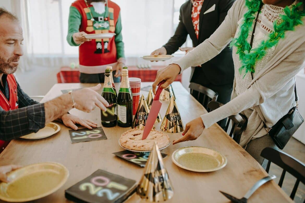Noel 2023 Comment organiser un repas de Noël en entreprise ? La Table de Jeanne