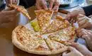 Pizza surgelée moelleuse vs pizza fraîche : le match
