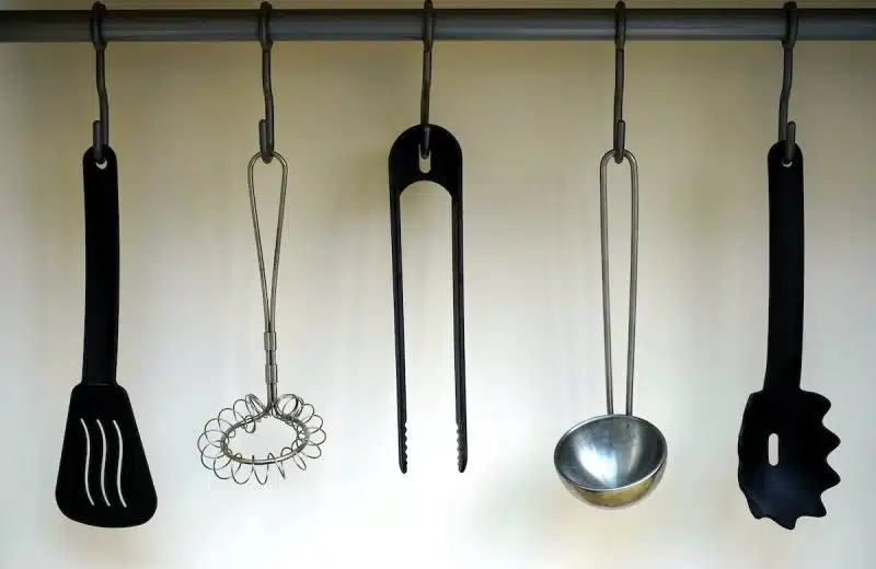 Les essentiels des ustensiles de cuisine pour réussir vos plats comme un professionnel