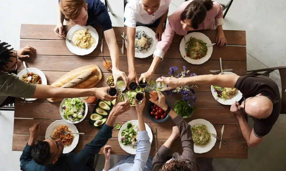 Les clés d’un repas de fête réussi : conseils et astuces incontournables