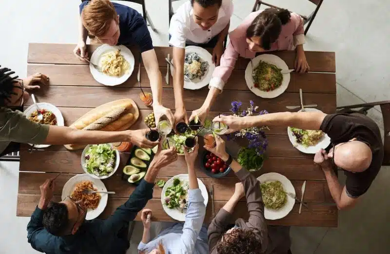 Les clés d’un repas de fête réussi : conseils et astuces incontournables