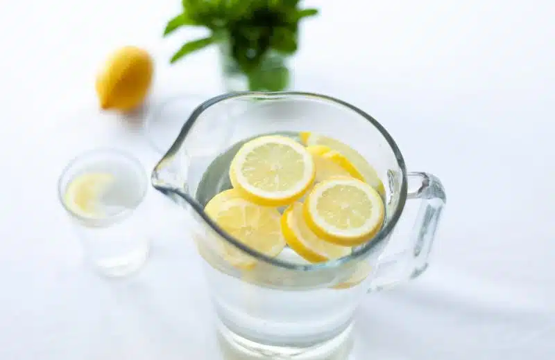 Les atouts de l’eau citronnée dans une démarche de perte de poids