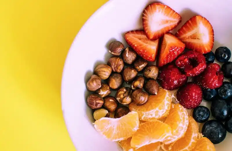 Snacks sains à emporter au travail ou en voyage : des idées délicieuses pour rester en forme