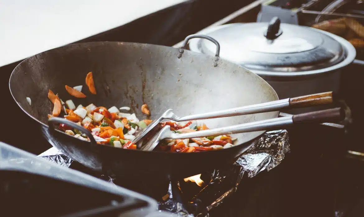 Cuisson saine et rapide : le choix incontournable d’un wok