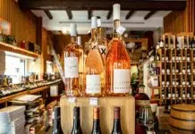 Acheter son vin chez un caviste