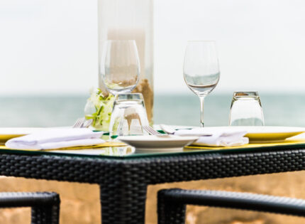 Le plaisir d’une sortie au restaurant en bord de mer