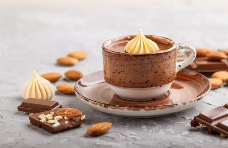 Savourez le plaisir du chocolat chaud bio