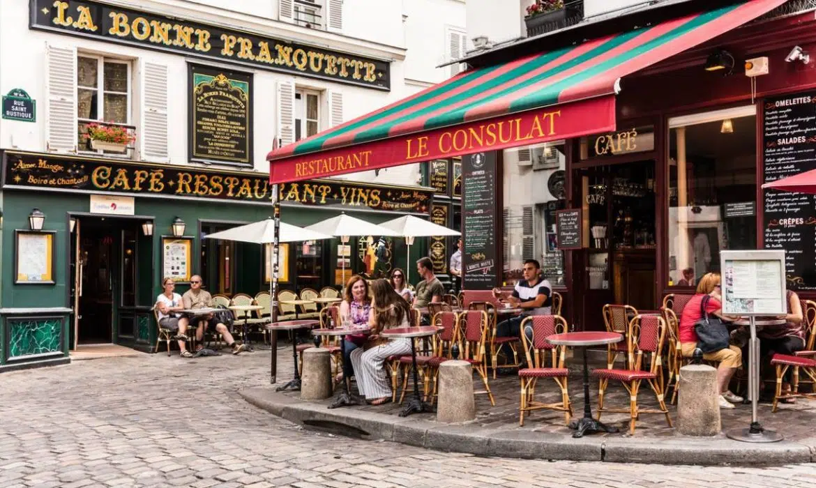 Restaurant terrasse : le mobilier qui résiste à tout