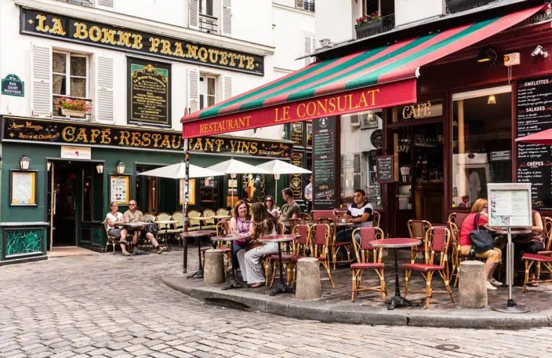 Restaurant terrasse : le mobilier qui résiste à tout